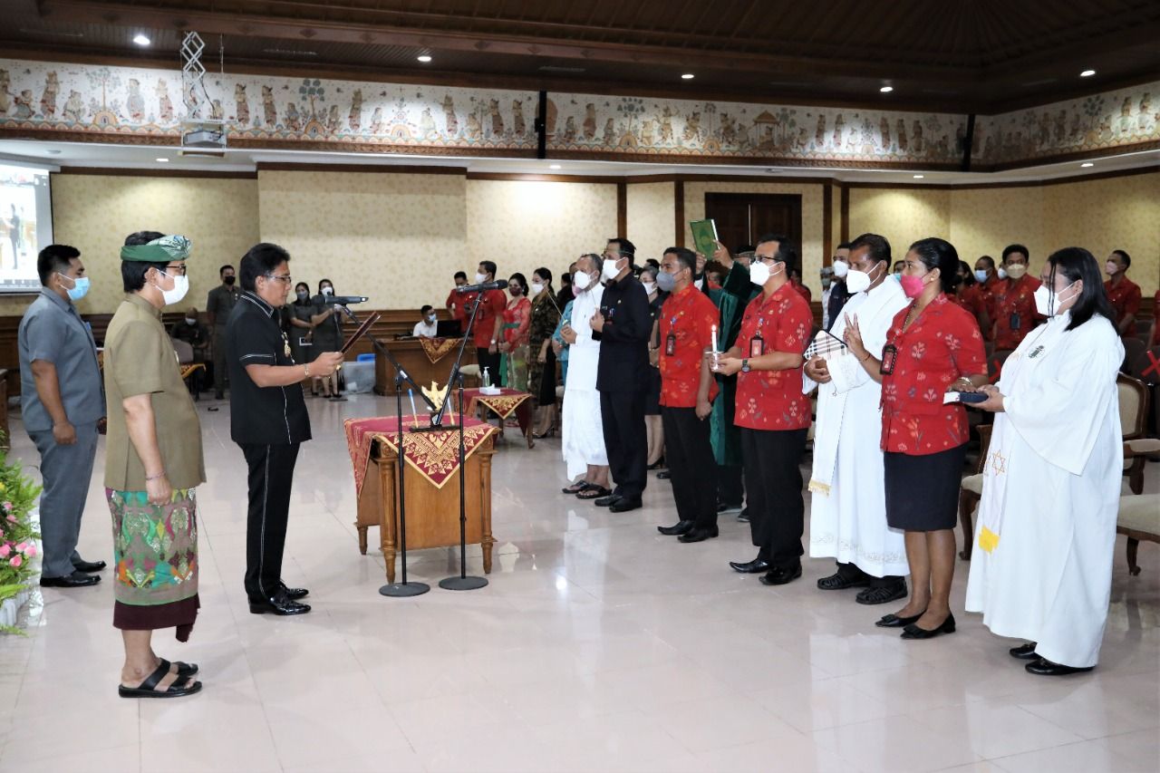 podiumnews.com-Bupati Badung Lantik Pejabat Eselon II, III dan IV